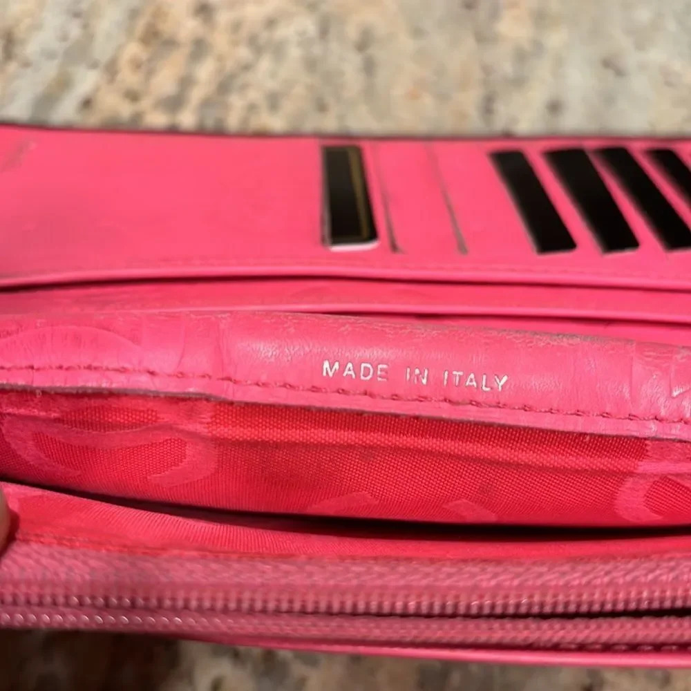 Chanel black long leather wallet with pink leather inside - Picture 11 of 16